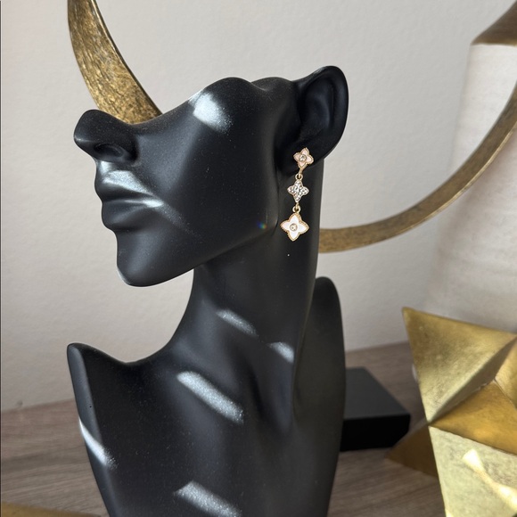 Gold Floral Drop Earrings A1526 - Picture 6 of 6